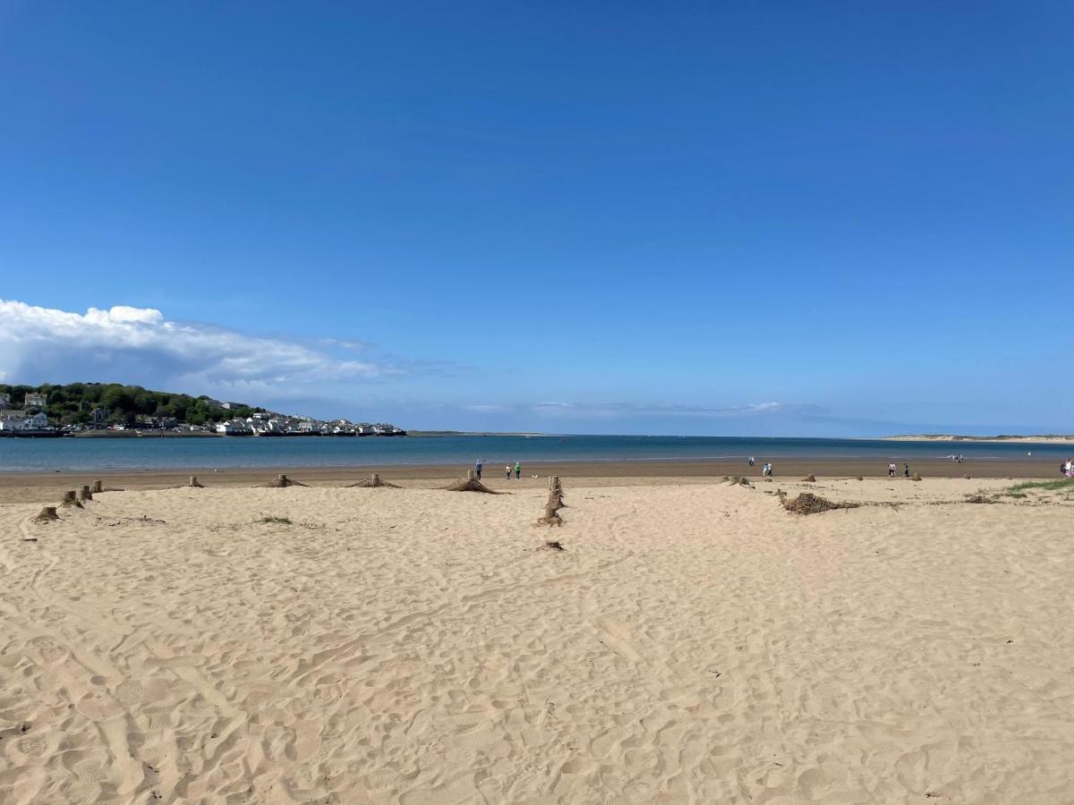 Lovely Flat Set In Parish Boundary Of Instowアパートメント エクステリア 写真